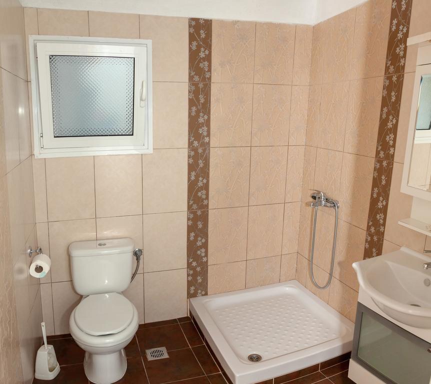 Artemis Apartments Paralia Dionysiou Ruang foto