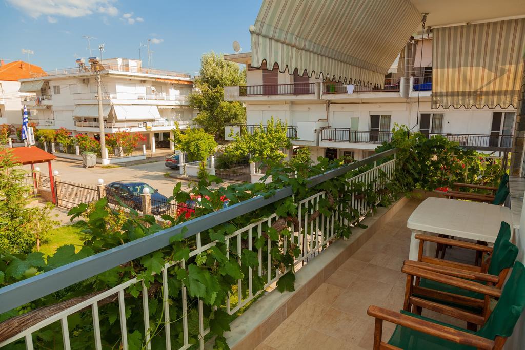 Artemis Apartments Paralia Dionysiou Ruang foto