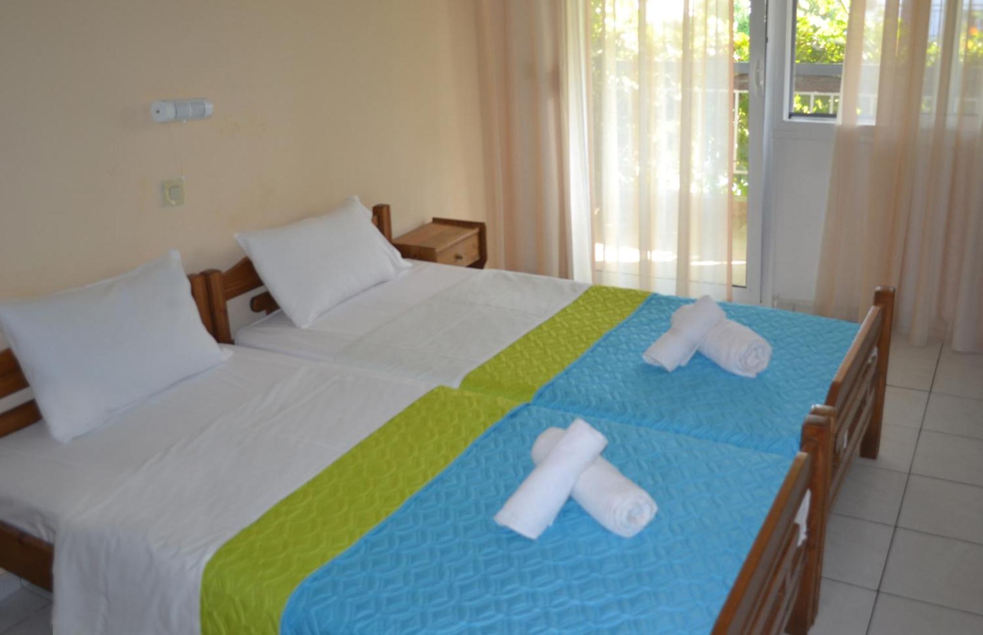 Artemis Apartments Paralia Dionysiou Ruang foto