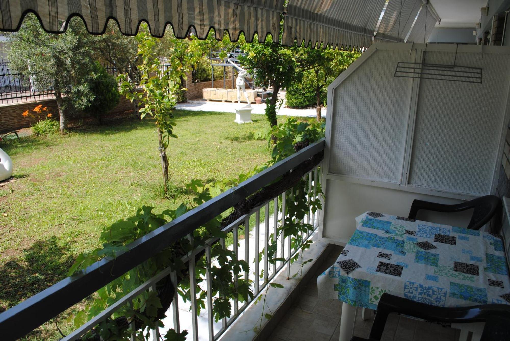 Artemis Apartments Paralia Dionysiou Bagian luar foto