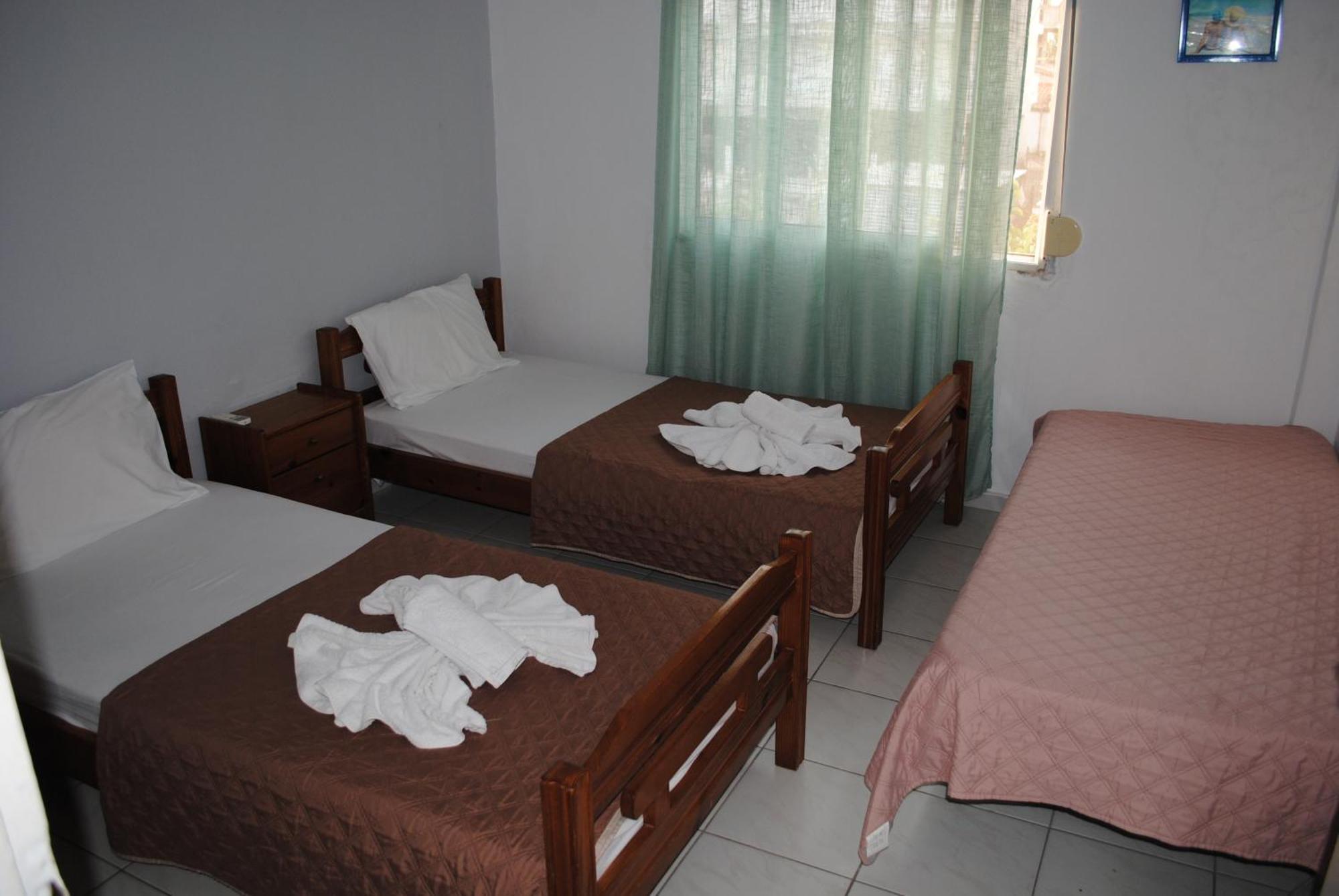 Artemis Apartments Paralia Dionysiou Bagian luar foto