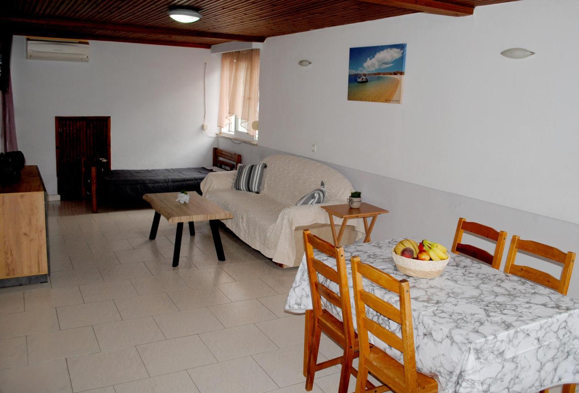 Artemis Apartments Paralia Dionysiou Bagian luar foto