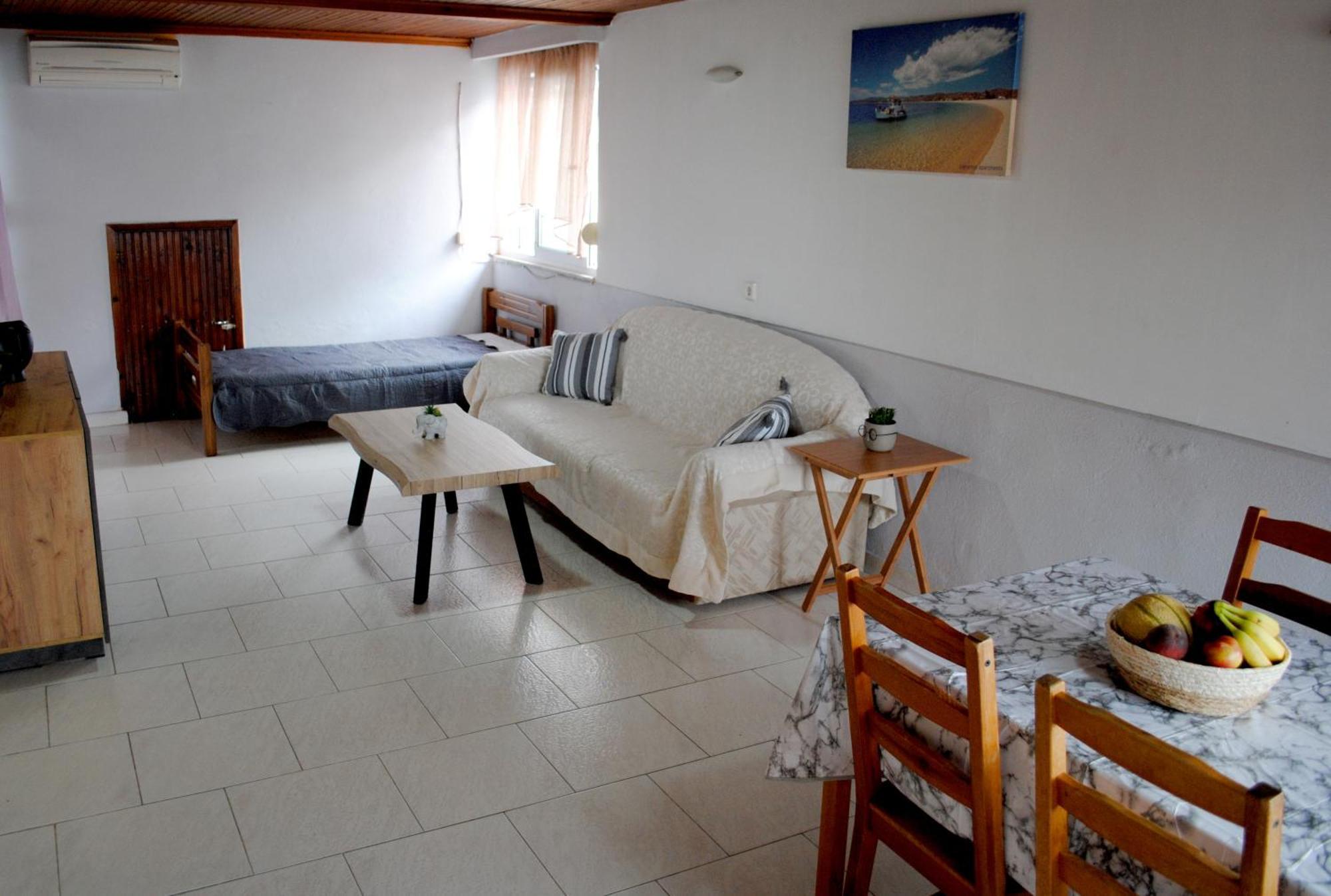 Artemis Apartments Paralia Dionysiou Bagian luar foto