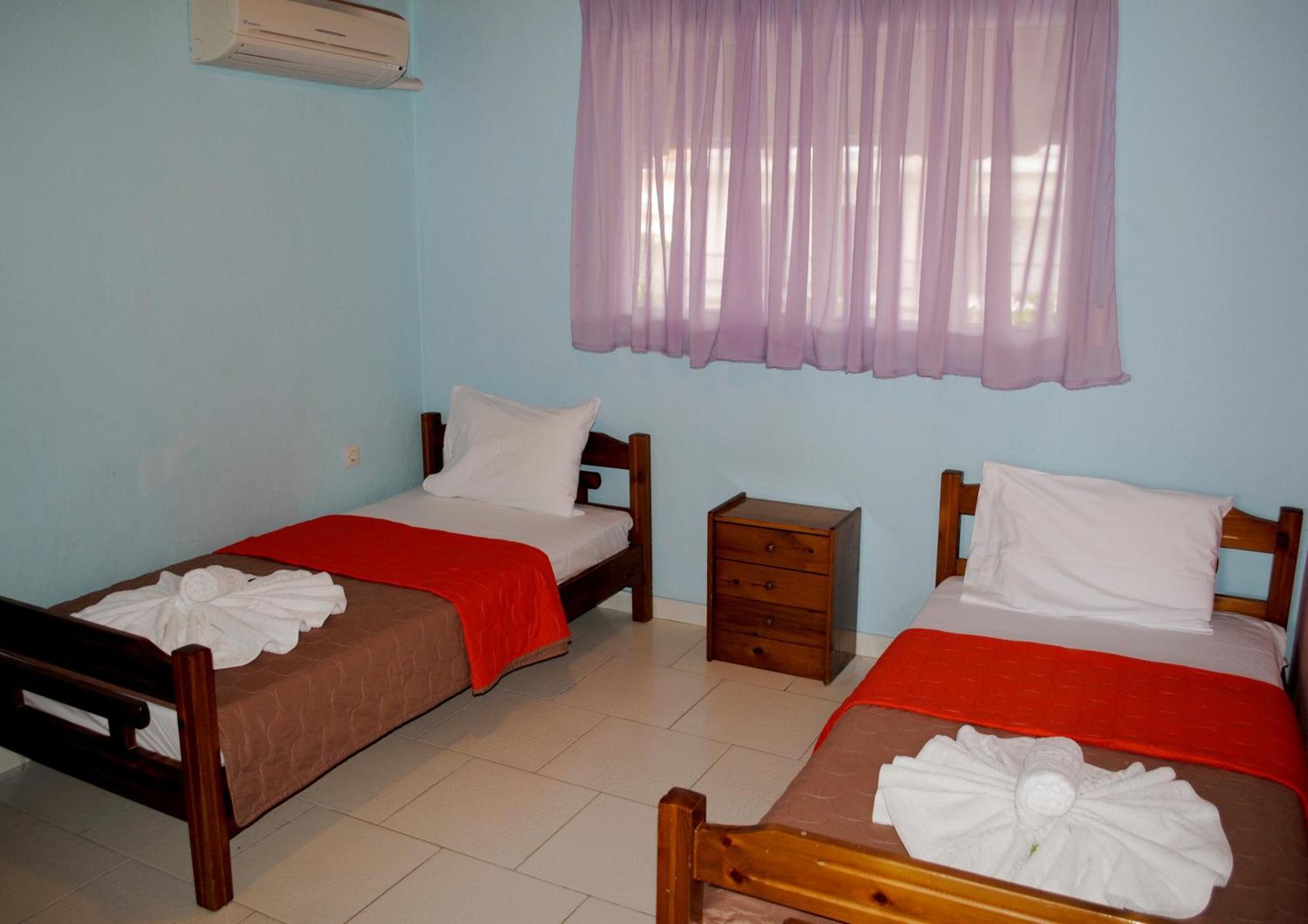 Artemis Apartments Paralia Dionysiou Bagian luar foto