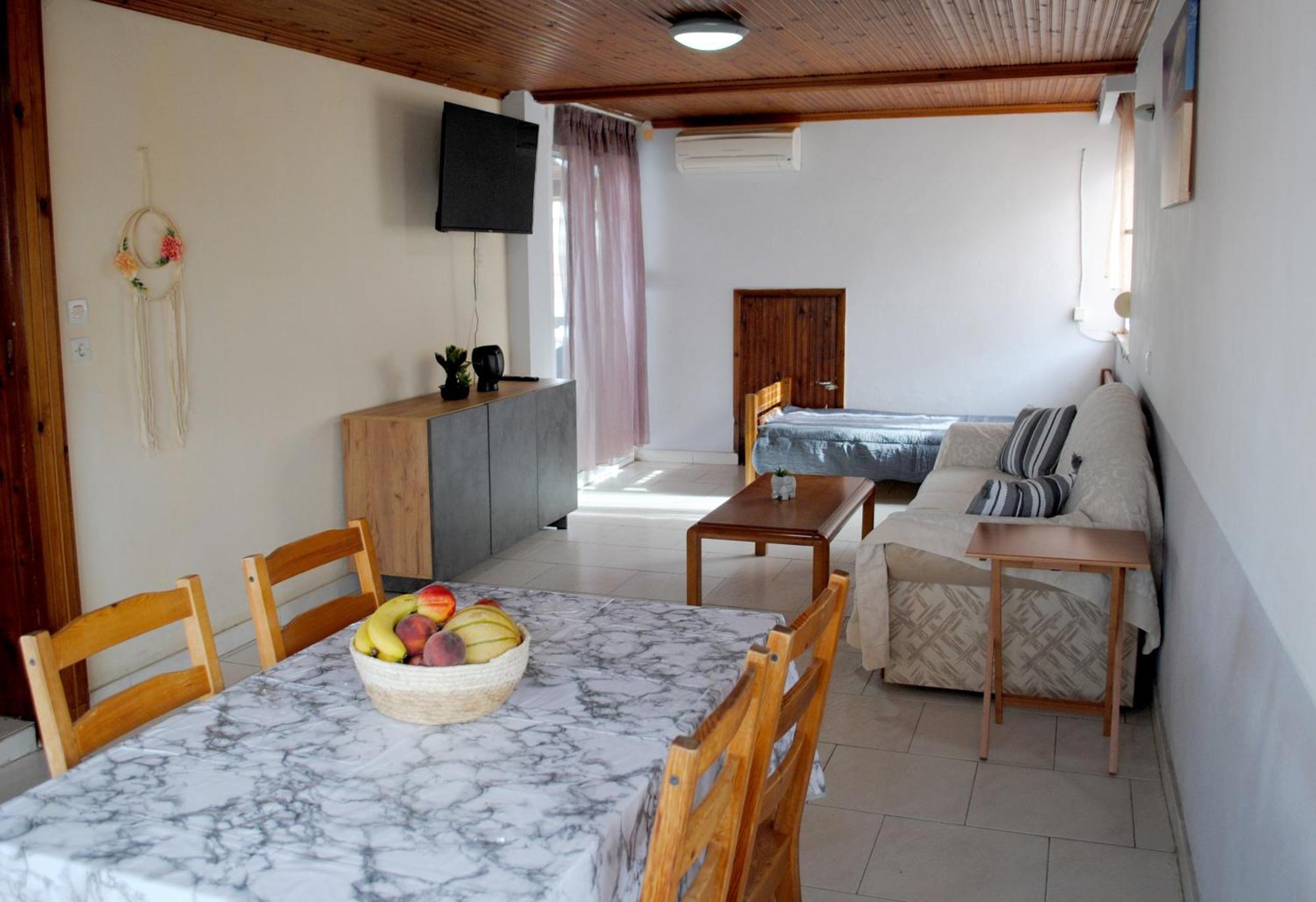 Artemis Apartments Paralia Dionysiou Bagian luar foto